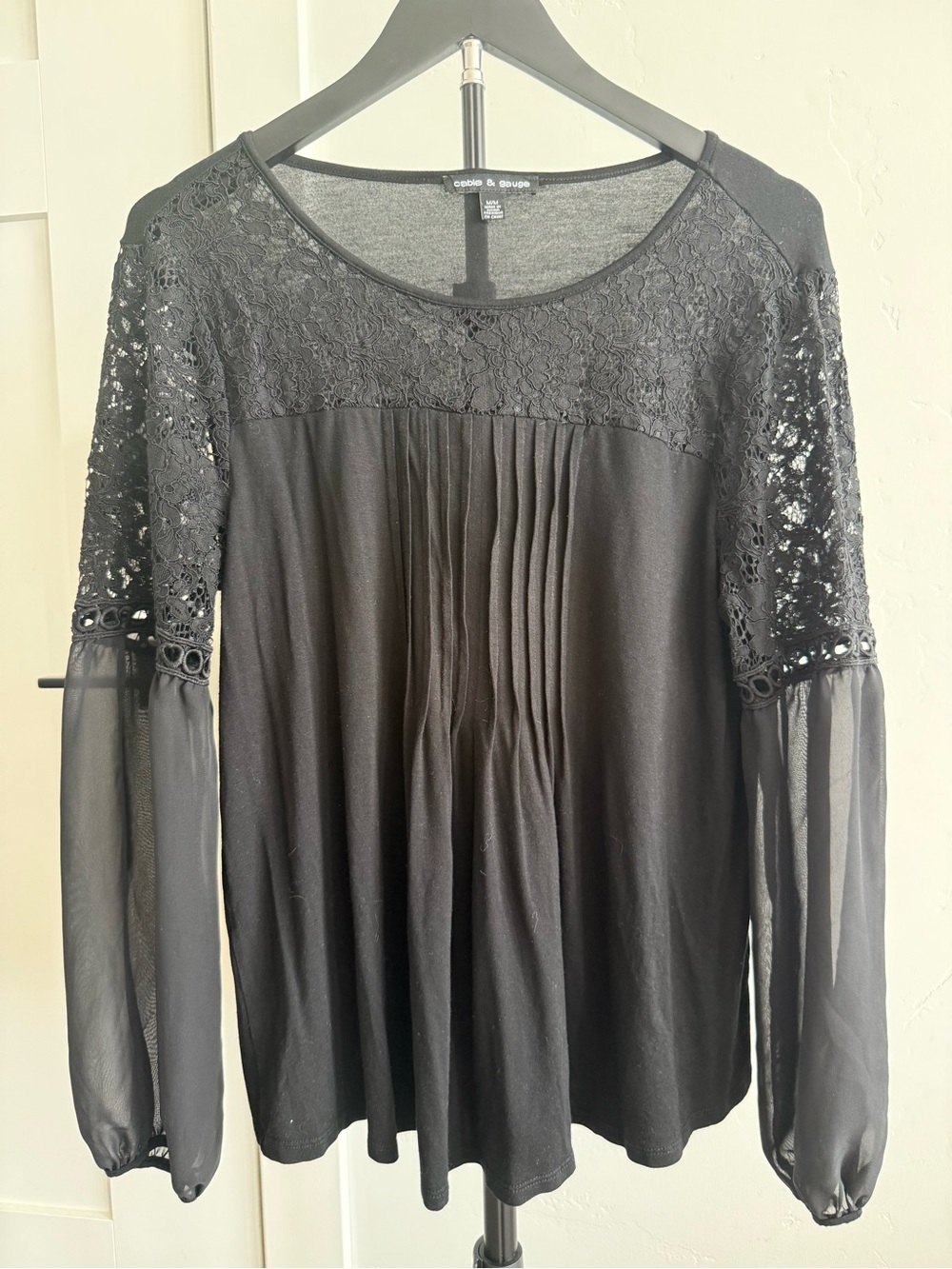 Cable & Gauge Black Lace Yoke Long-Sleeve Blouse
